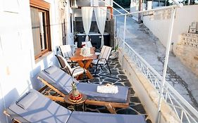 Kleopatra Deluxe Apartment With Jacuzzi